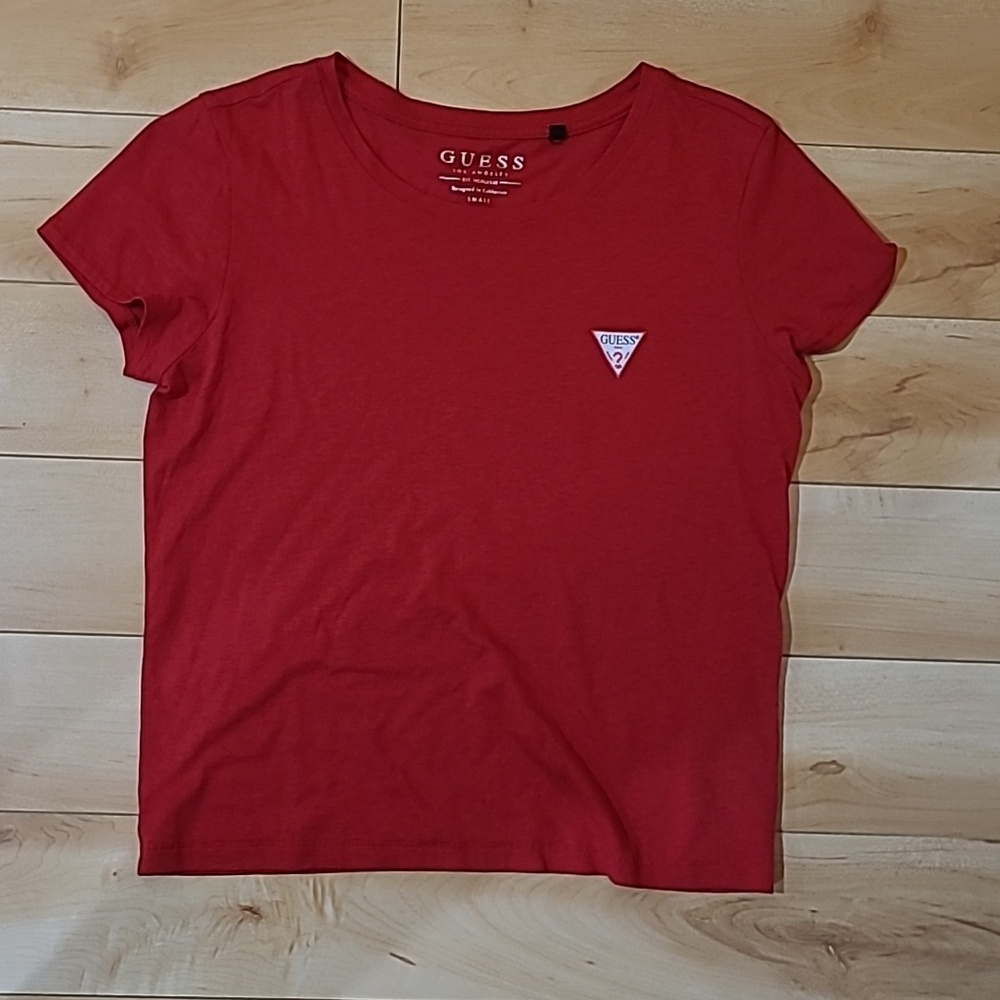 Guess women's size small t shirt
